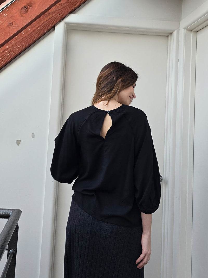 COLCCI BLOUSE