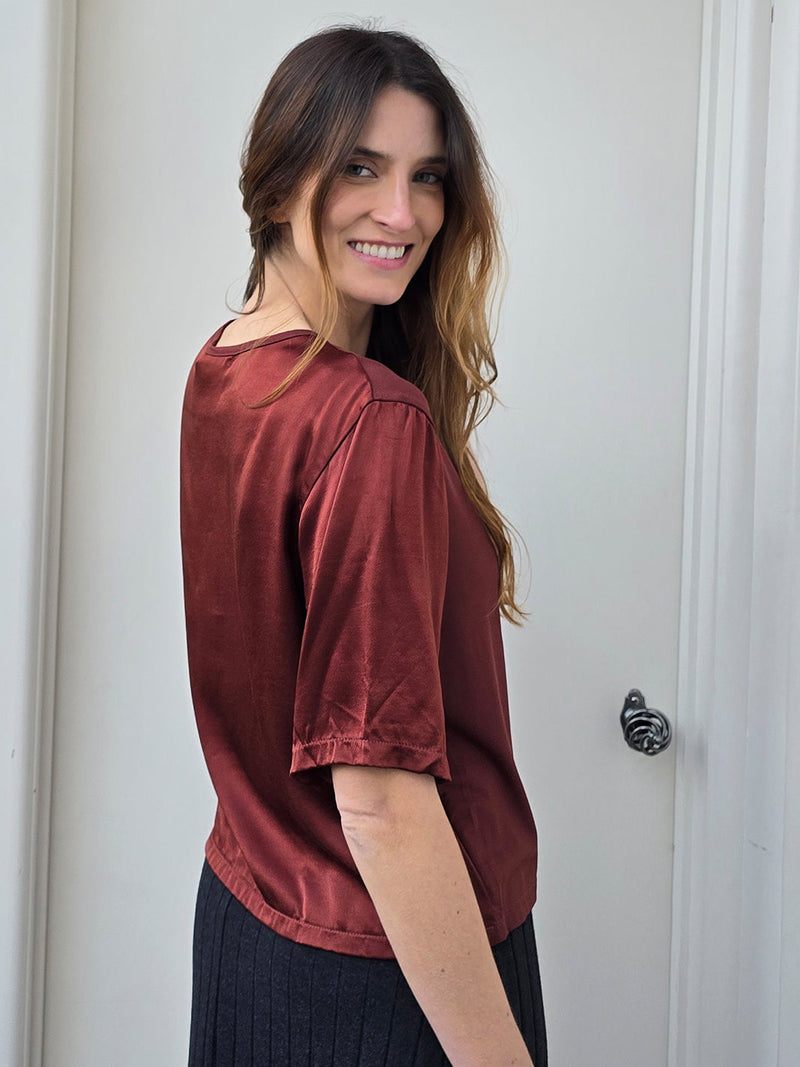 OPEN SILKY TEE